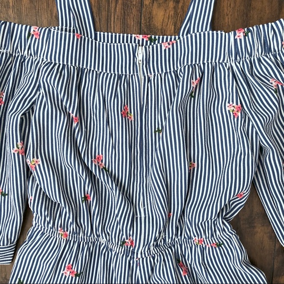 Xtraordinary Striped Cold Shoulder Romper M - Picture 6 of 8